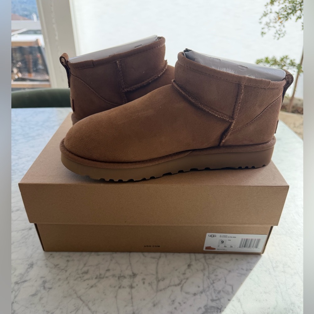 UGG Ultra Mini Classic Boot (women)